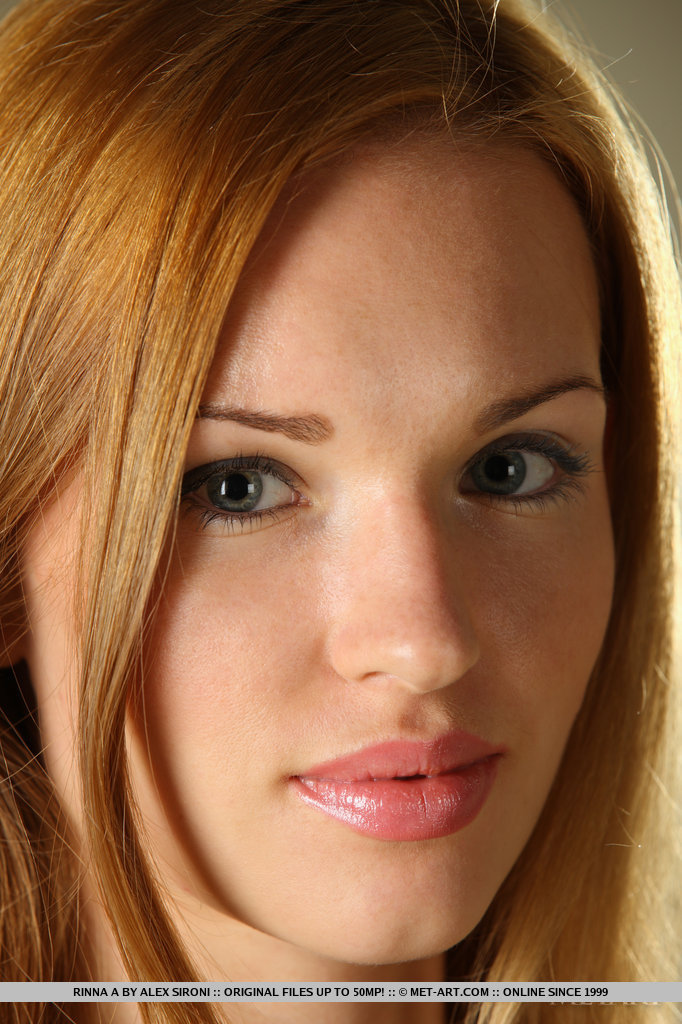 Metart Rinna A in Presenting Rinna fullsize image 01
