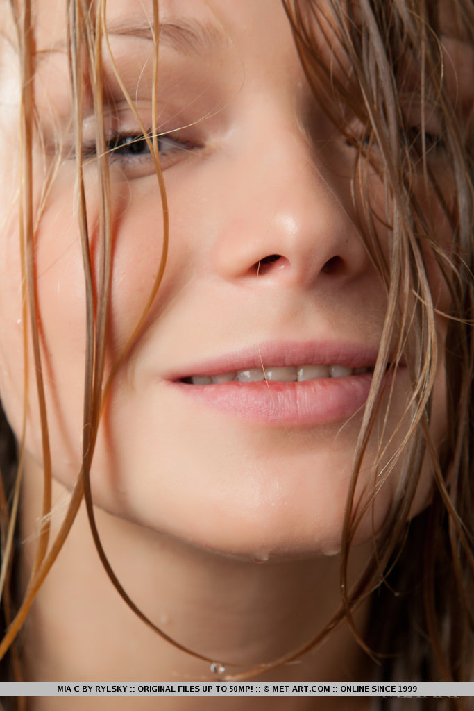 Metart Mia C in Aspera fullsize image 18