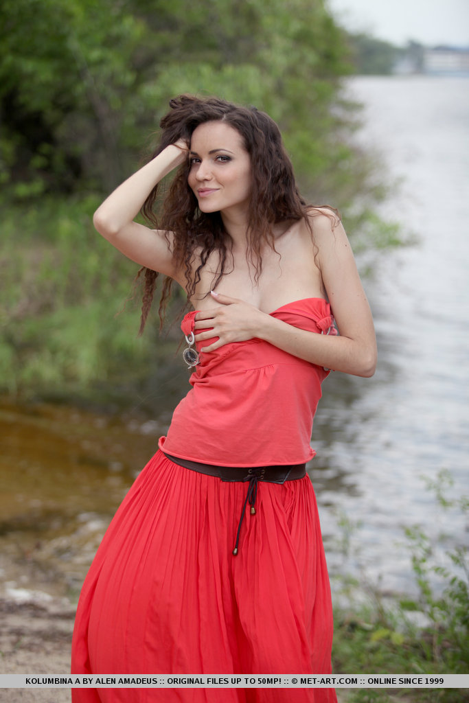 Metart Kolumbina A in Presenting Kolumbina fullsize image 03