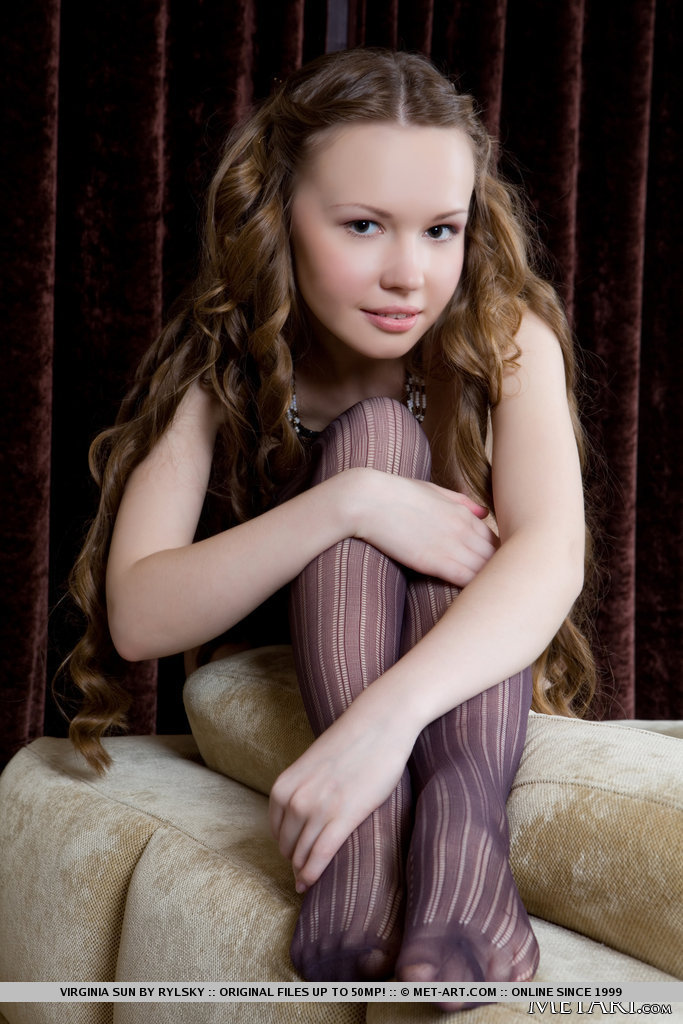 Metart Virginia Sun in Zentrum fullsize image 04