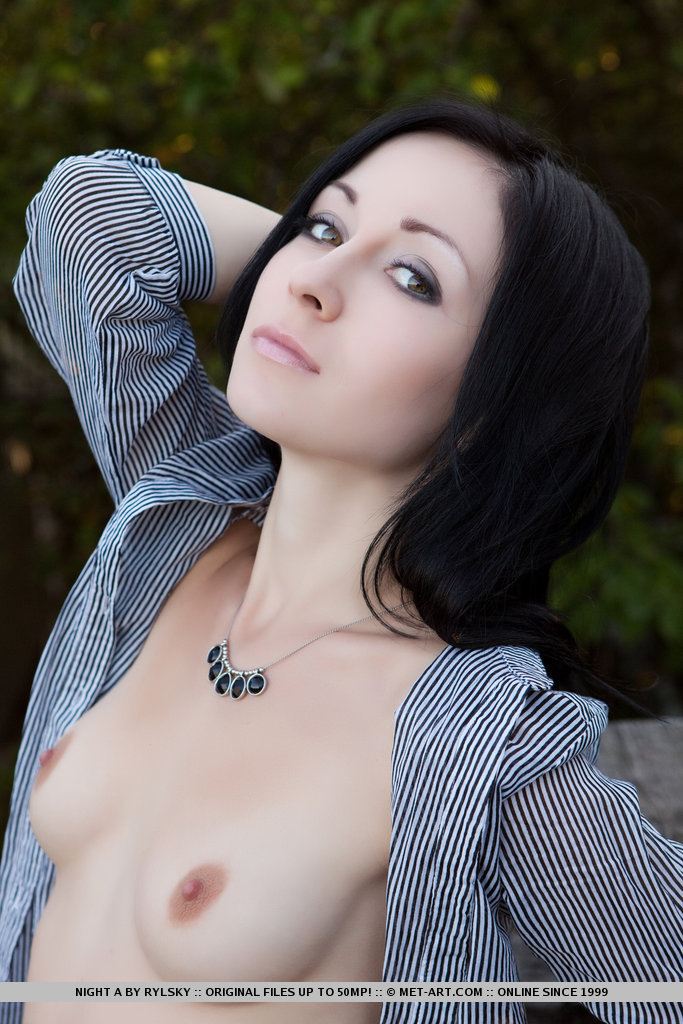 Metart Night A in Sway fullsize image 01