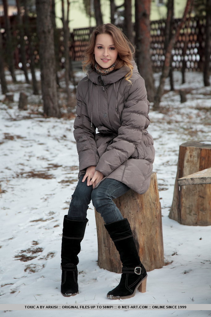 Metart Toxic A in Tronua fullsize image 01