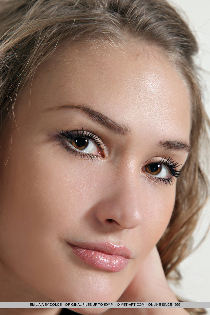 Metart Emilia A in Nevma fullsize image 18