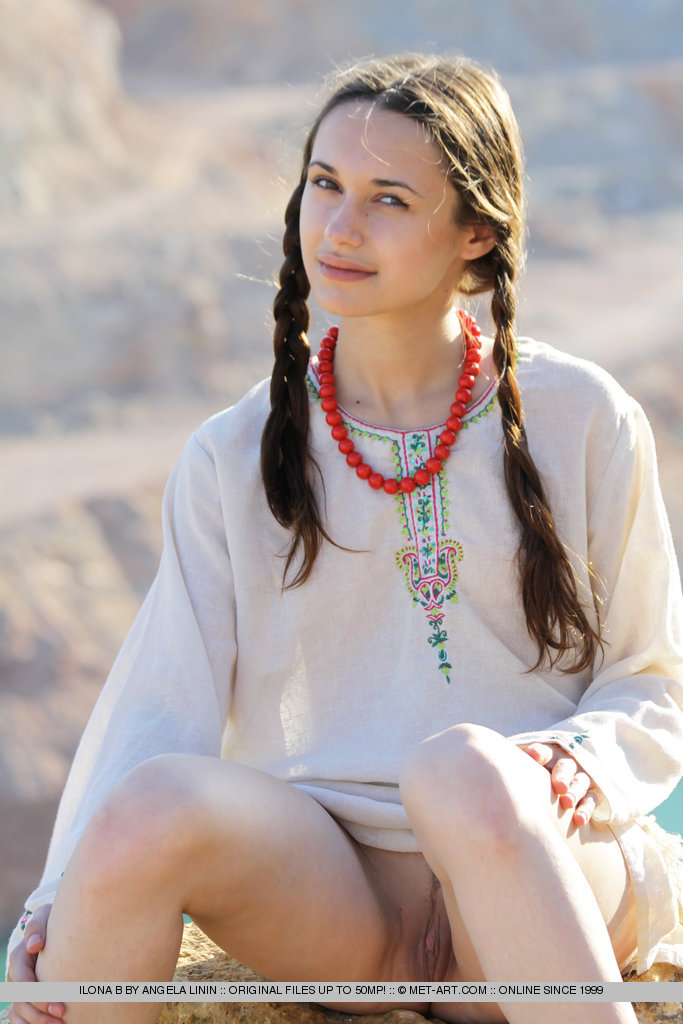 Metart Ilona B in Doro fullsize image 02