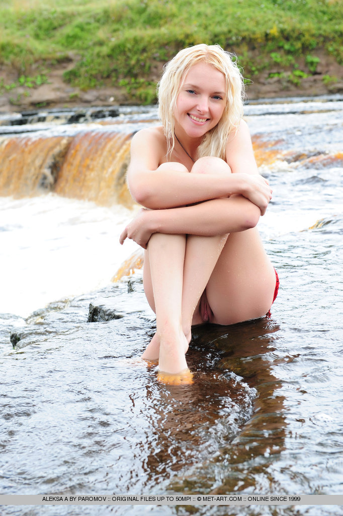 Metart Aleksa A in Ripple fullsize image 17