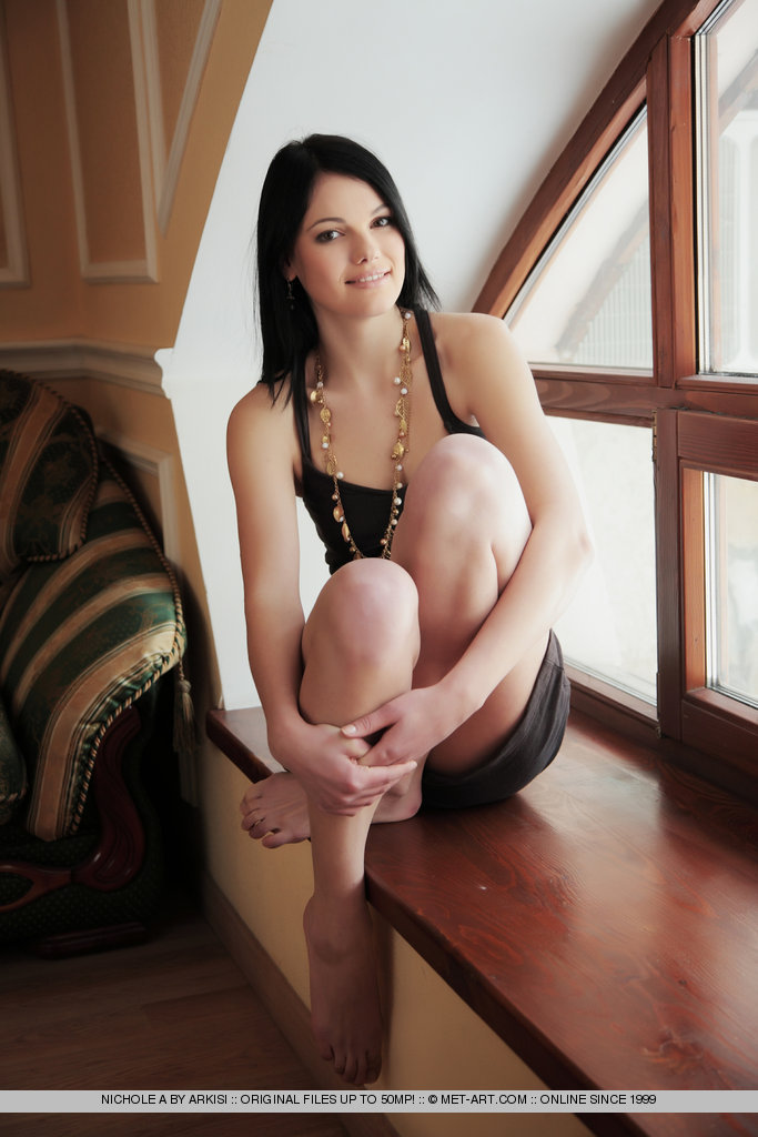 Metart Nichole A in Brutzo fullsize image 01