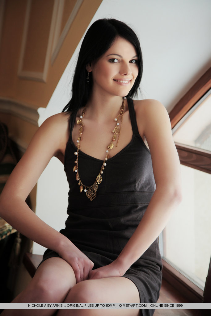 Metart Nichole A in Brutzo fullsize image 02