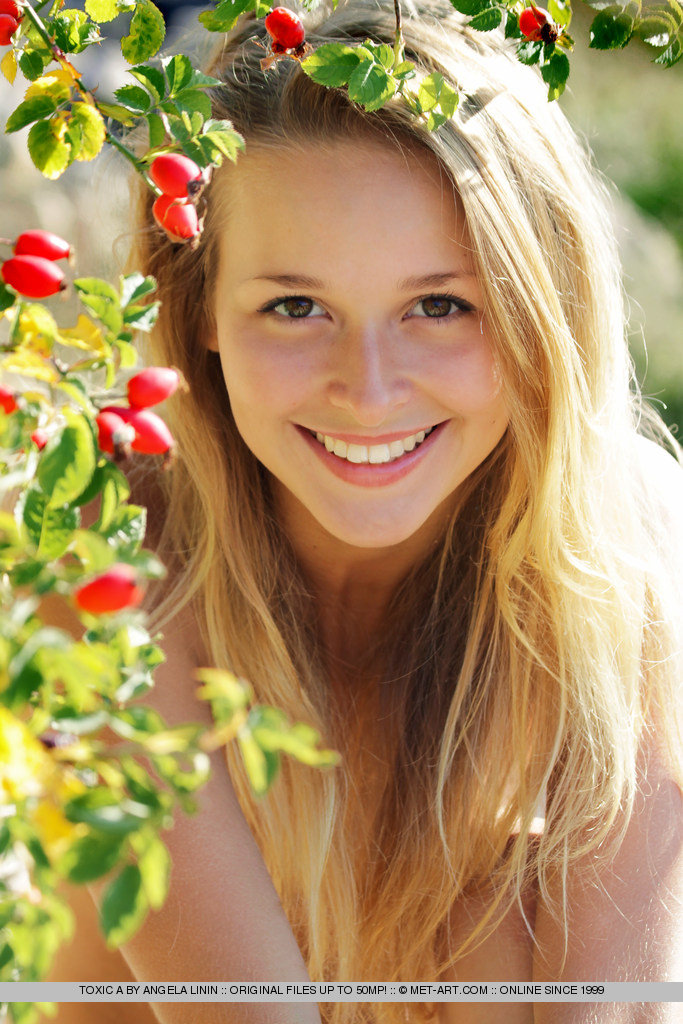 Metart Toxic A in Karpos fullsize image 18