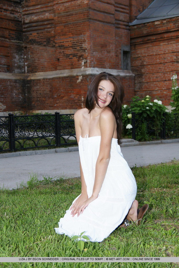 Metart Liza J in Milestone fullsize image 03