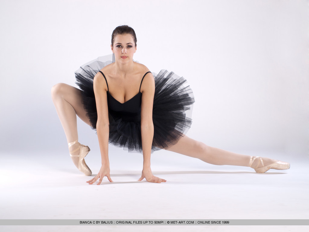 Metart Bianca C in Ballerine fullsize image 03