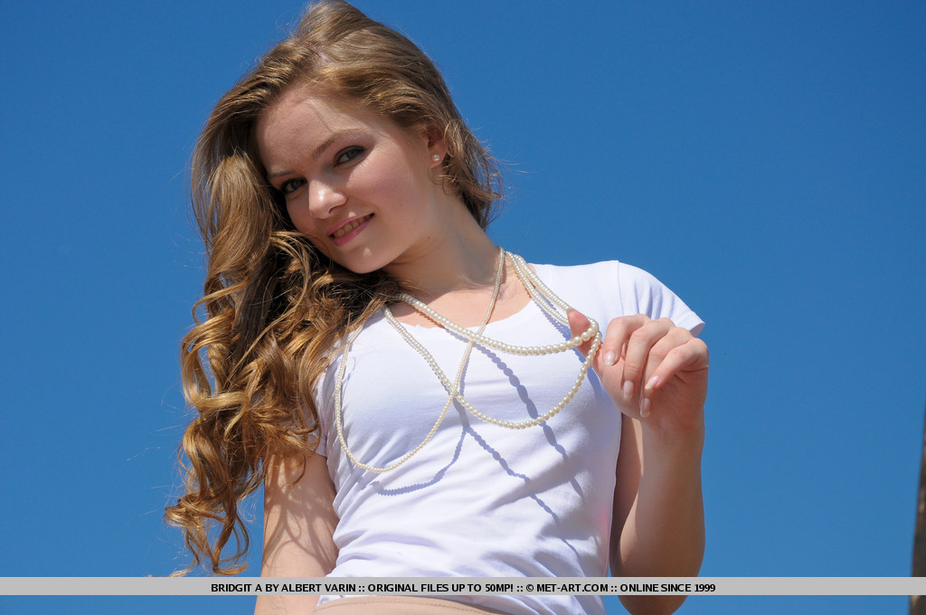 Metart Bridgit A in Weich fullsize image 01