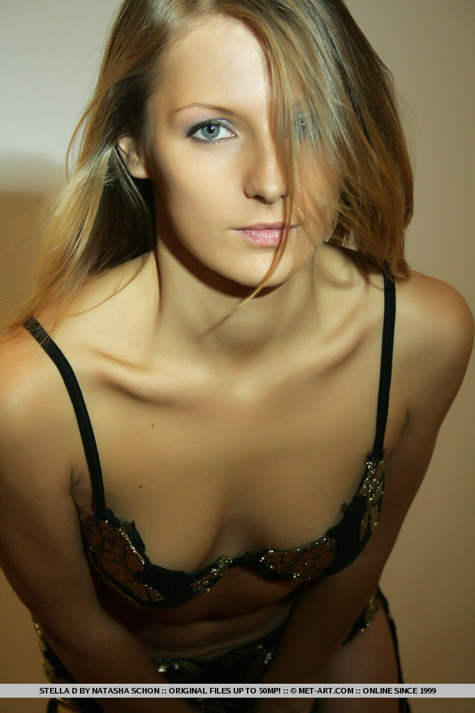 Metart Stella D in Presenting Stella fullsize image 04