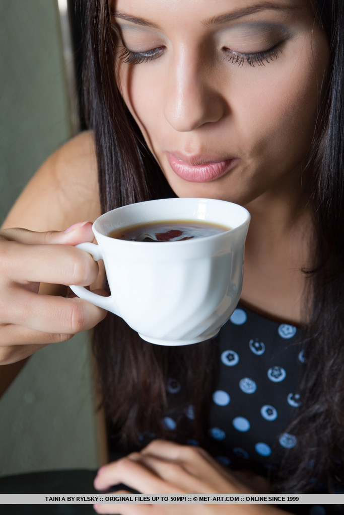 Metart Taini A in Senorita fullsize image 02