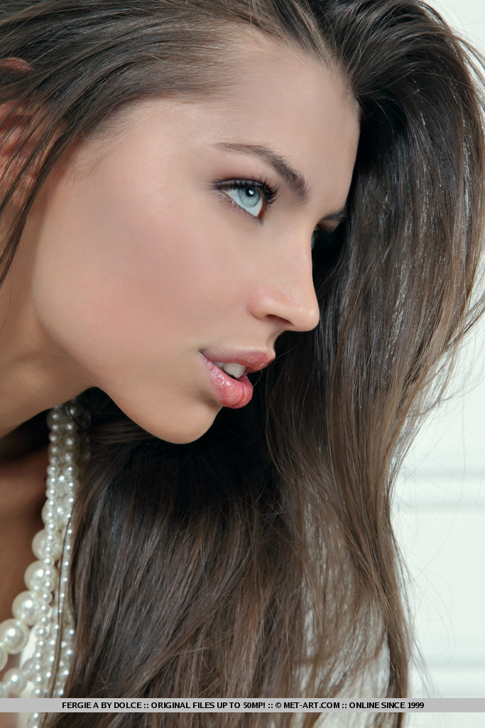 Metart Fergie A in Blanche fullsize image 18