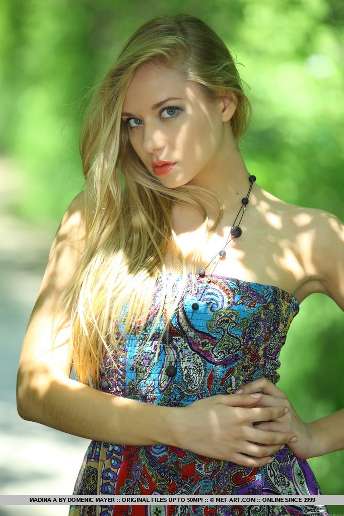 Metart Madina A in Presenting Madina fullsize image 01