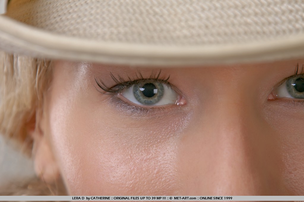 Metart Lera D in Presenting Lera fullsize image 11