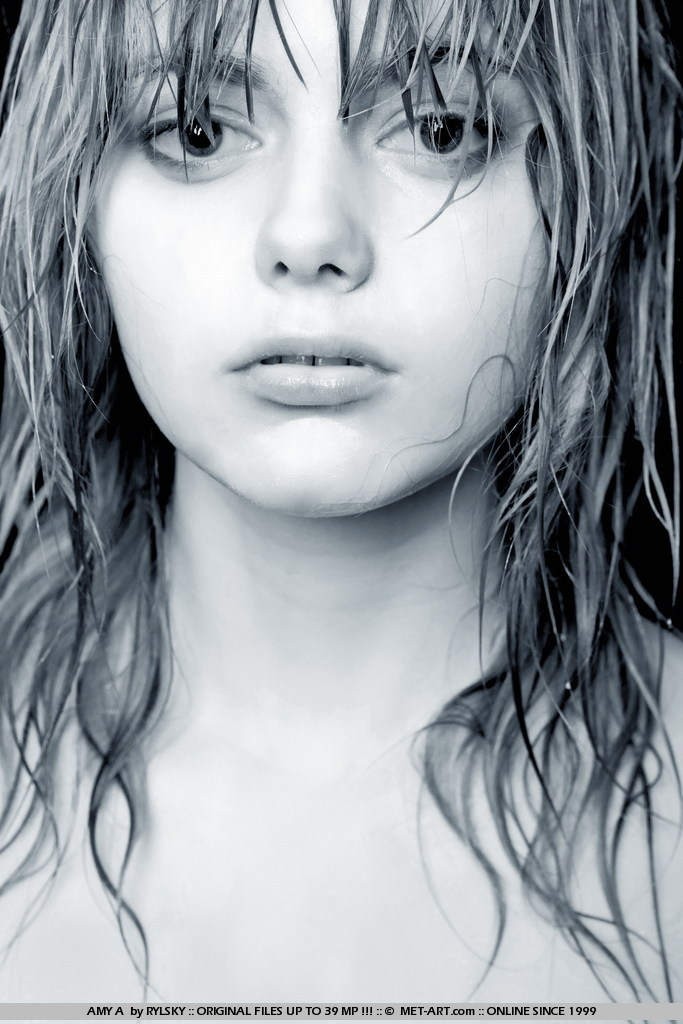 Metart Amy A in Presenting Amy fullsize image 02