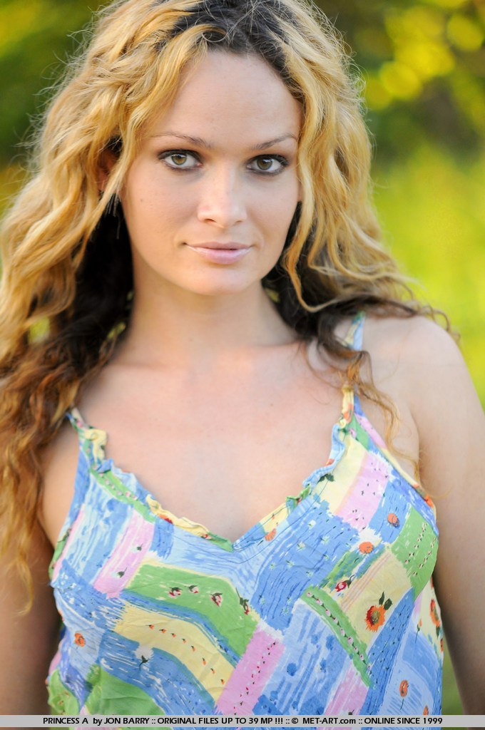 Metart Princess A in Presenting Princess fullsize image 19
