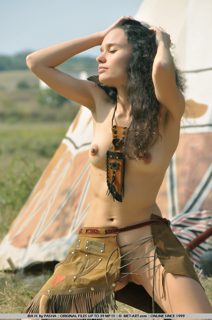 Metart Ira H in Presenting Ira fullsize image 17
