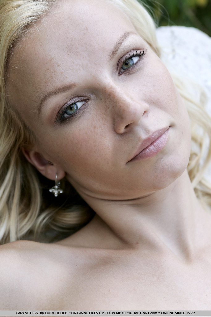 Metart Gwyneth A in Aleas fullsize image 06