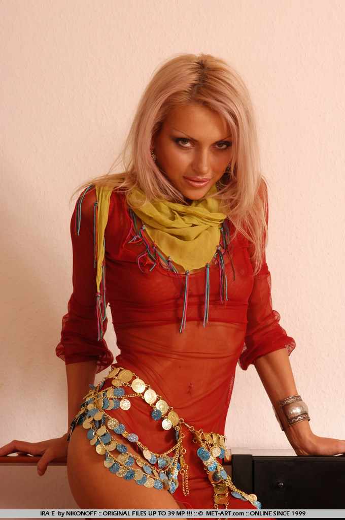 Metart Ira E in Ira Live On Met fullsize image 19