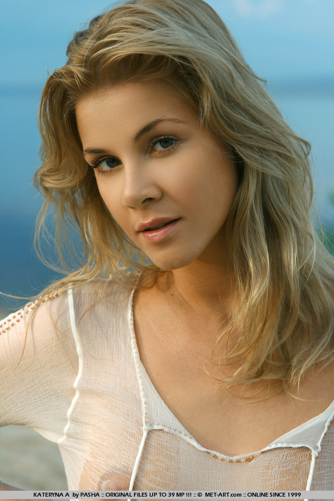 Metart Kateryna A in Presenting Kateryna fullsize image 18