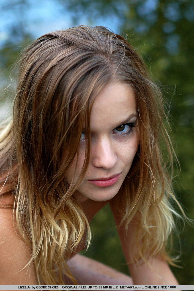 Metart Lizel A in Silverin fullsize image 13