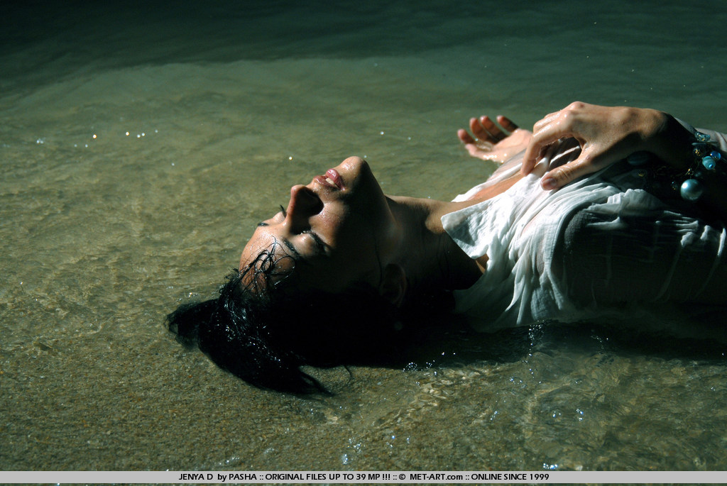 Metart Jenya D in Thailand fullsize image 10