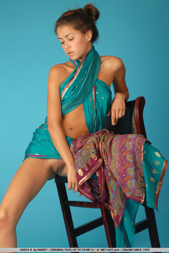 Metart Anita B in Presenting Anita fullsize image 17
