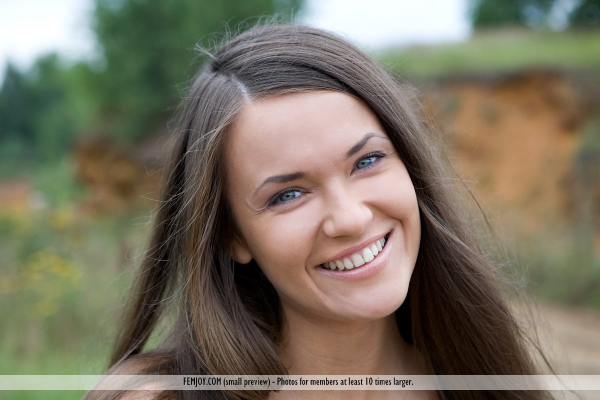 Femjoy Benita in Body Language fullsize image 01