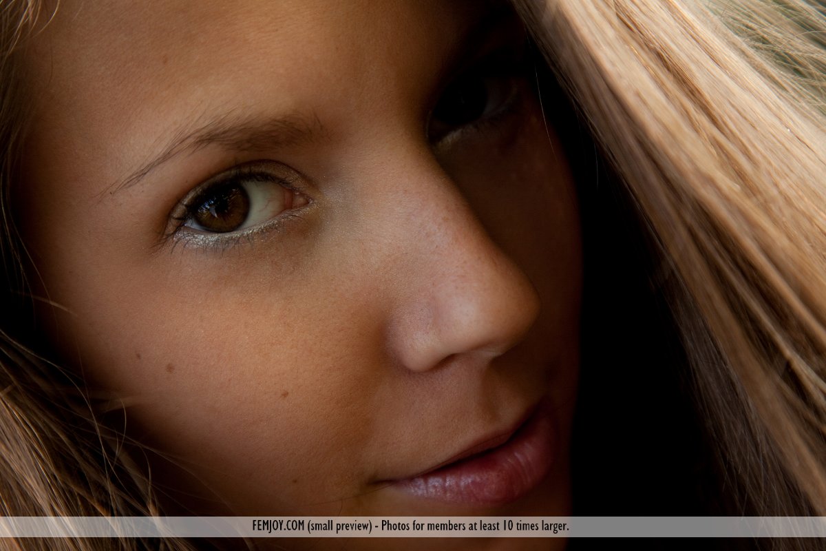 Femjoy Lizzie in Path Of Beauty fullsize image 11