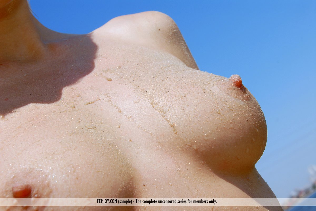 Femjoy Addie in Burning Sand fullsize image 02