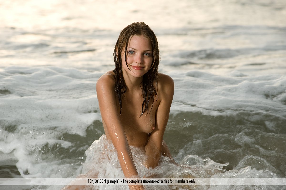 Femjoy Amelie in Written In Sand fullsize image 02