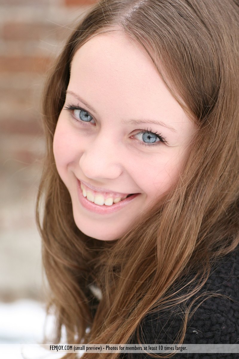 Femjoy Larissa in Let It Snow fullsize image 03