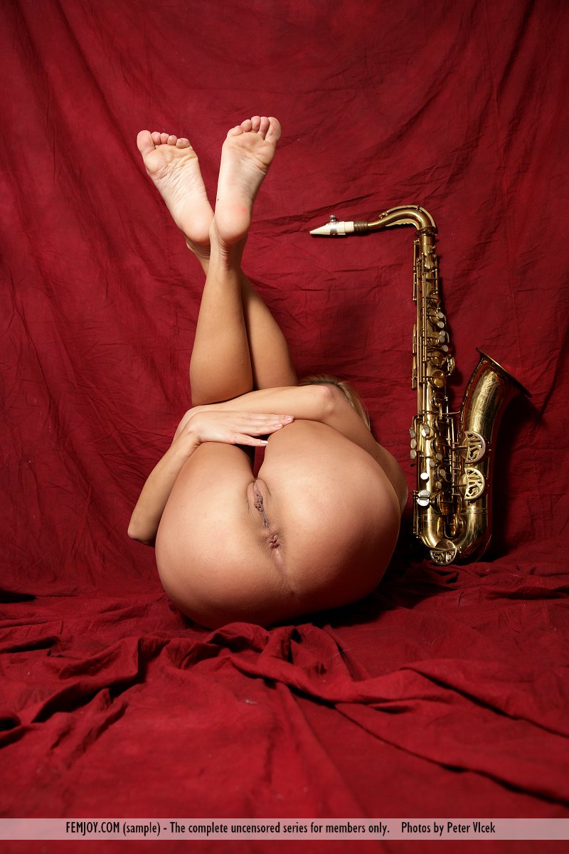 Femjoy Marla in Saxophonist fullsize image 14