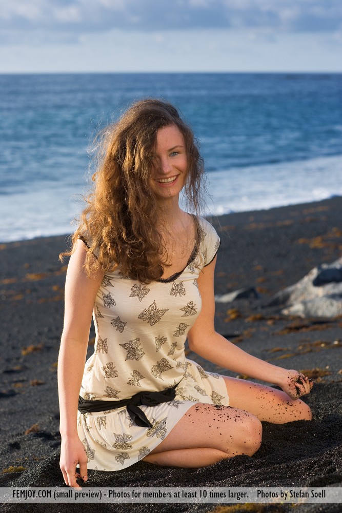 Femjoy Susann in Nereide fullsize image 01