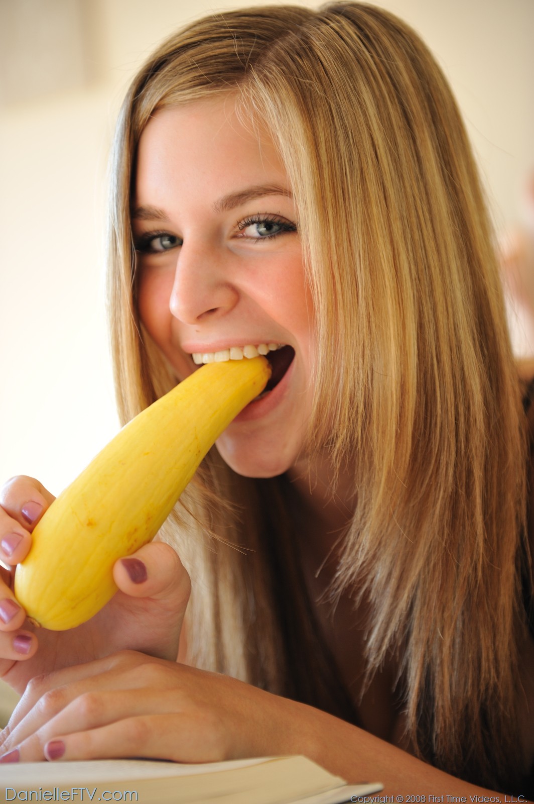 Ftvgirls Danielle in Danielle Ftv 909 fullsize image 09